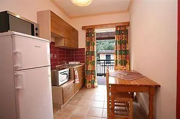 科孚阳光池畔公寓式酒店 4*