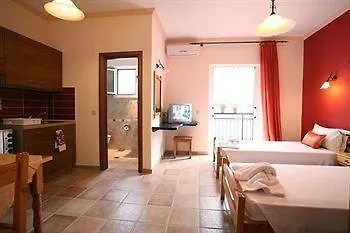 アパートホテル Corfu Sun Pool Side 3*