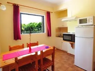 מלון דירות Corfu Sun Pool Side בניטסס