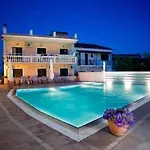 Corfu Sun Pool Side Benícesz
