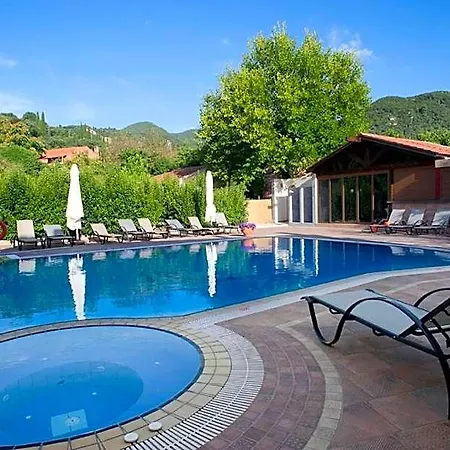 Corfu Sun Pool Side ベニテス